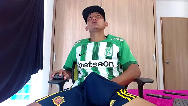 skinny23cm online show from January 31, 2025, 2:28 pm