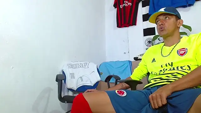 skinny23cm online show from February 10, 2026, 2:05 pm