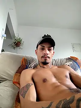 Snapshot of tierre21 chatting on September 30, 2025, 3:40 pm tierre21 online show from September 30, 2025, 3:40 pm