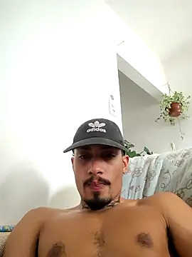 Snapshot of tierre21 chatting on October 6, 2025, 4:52 pm tierre21 online show from October 6, 2025, 4:52 pm