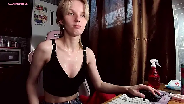 Madelaineses online show from June 14, 2026, 2:24 am