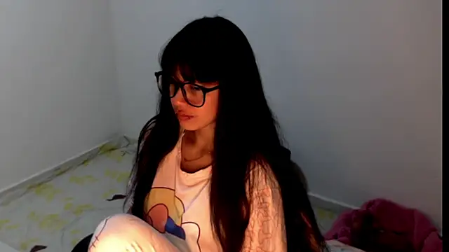 meganmiauu online show from May 18, 2026, 9:47 am