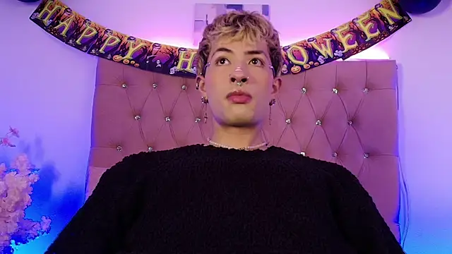 OzorioDany online show from October 18, 2025, 4:25 am