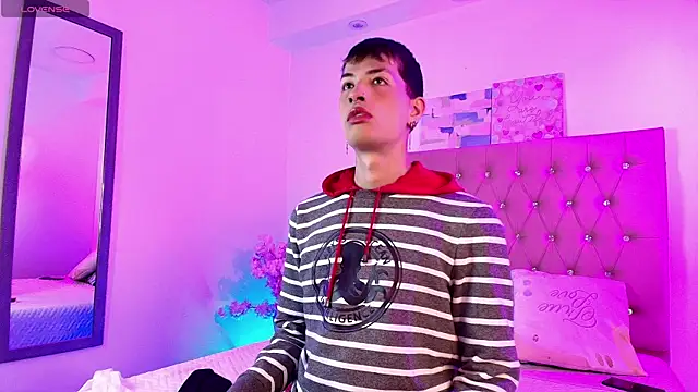 OzorioDany online show from November 21, 2025, 3:49 am