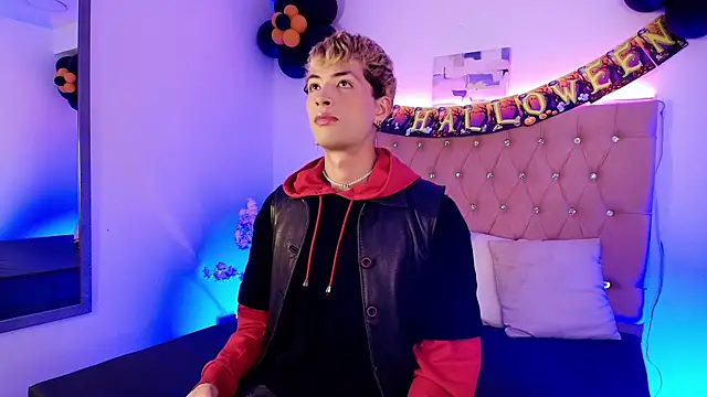 OzorioDany online show from October 19, 2025, 3:42 am