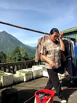 Maymay97 online show from November 7, 2025, 3:33 am