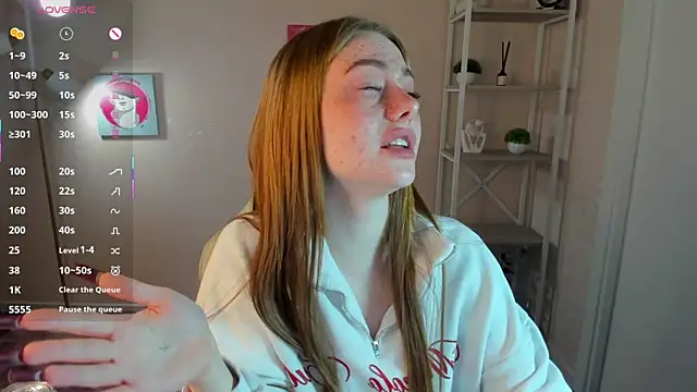 Roxy Sunnny online show from October 13, 2025, 9:22 am