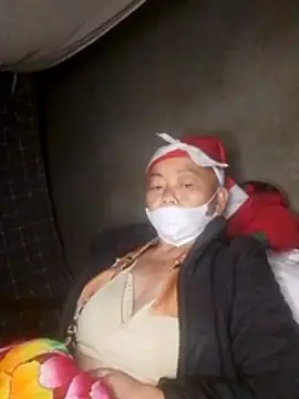 VangLe73 online show from November 12, 2025, 3:16 pm