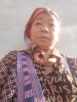 VangLe73 online show from November 23, 2025, 7:51 am