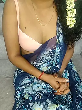 Snapshot of Tamilpallavi chatting on January 11, 2026, 4:41 am Tamilpallavi online show from January 11, 2026, 4:41 am