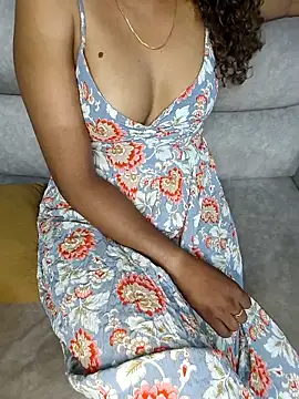 Tamilpallavi online show from April 4, 2026, 2:07 am