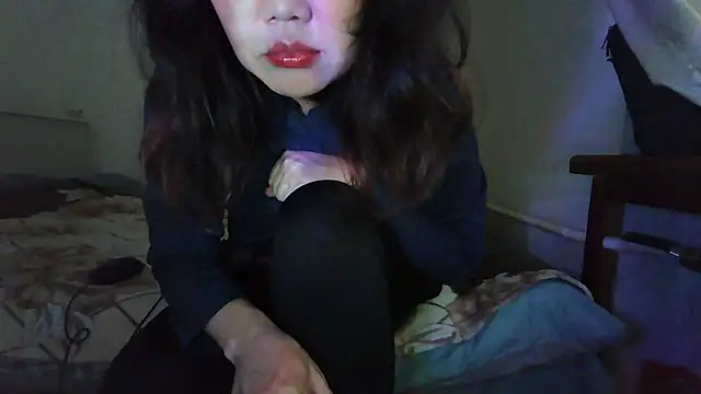 sakuradelreina online show from December 17, 2025, 4:17 am