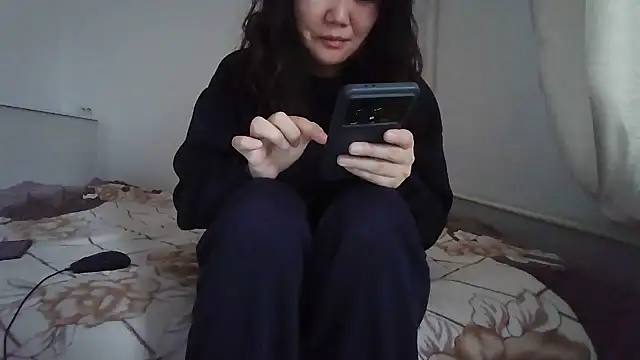 sakuradelreina online show from March 4, 2026, 4:31 am