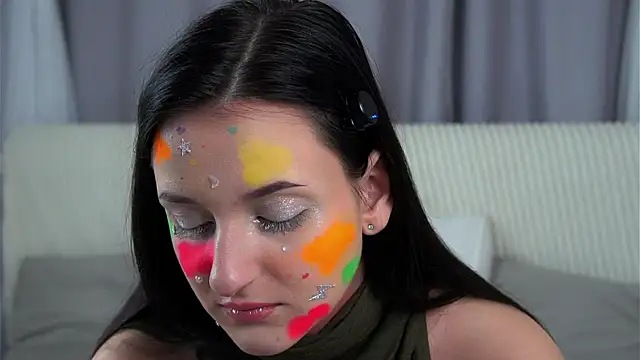 FalineBeacher online show from October 13, 2025, 2:07 pm