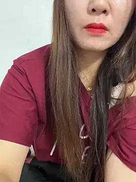 Snapshot of Moan_Mary chatting on November 3, 2025, 11:41 pm Moan Mary online show from November 3, 2025, 11:41 pm