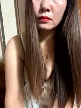 Snapshot of Moan_Mary chatting on October 15, 2025, 11:35 pm Moan Mary online show from October 15, 2025, 11:35 pm