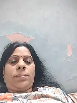 Snapshot of Soniya_Roy chatting on June 19, 2026, 5:19 pm Soniya Roy online show from June 19, 2026, 5:19 pm