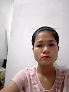 Snapshot of Xoxo_x20 chatting on October 14, 2025, 8:20 pm Xoxo x20 online show from October 14, 2025, 8:20 pm