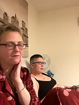 Curvy-Jinx online show from January 11, 2026, 8:27 pm