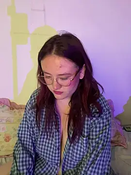 AliaMiller  online show from June 17, 2026, 10:19 pm