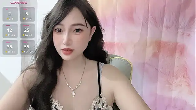 Snapshot of Crush-7ii chatting on September 12, 2025, 2:17 pm Crush-7ii online show from September 12, 2025, 2:17 pm