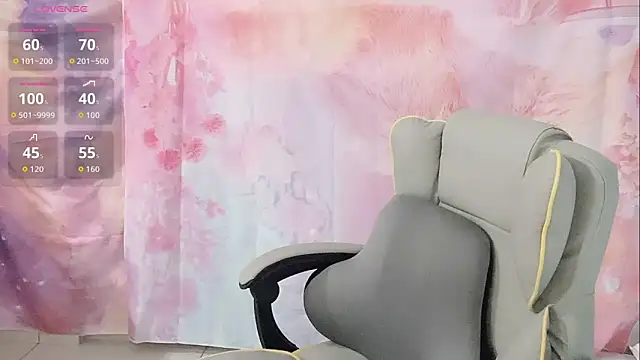 Snapshot of Crush-7ii chatting on October 20, 2025, 12:13 am Crush-7ii online show from October 20, 2025, 12:13 am