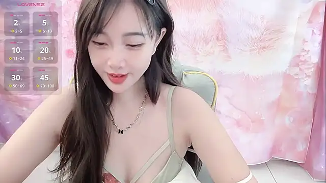 Snapshot of Crush-7ii chatting on February 23, 2026, 4:03 am Crush-7ii online show from February 23, 2026, 4:03 am