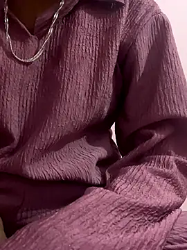 sakshi5533 online show from November 17, 2025, 5:28 pm