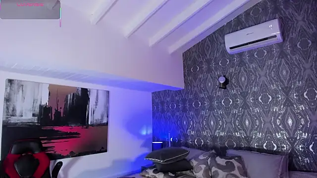 MartinaRizzi online show from February 3, 2026, 2:53 am