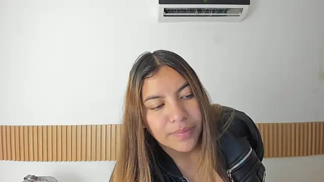 OliviaSweett online show from October 13, 2025, 3:13 pm