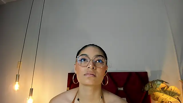 LunaAspen  online show from November 26, 2025, 5:57 pm