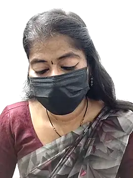 Snapshot of tamil_Sigappu_Roja chatting on October 13, 2025, 12:34 am tamil Sigappu Roja online show from October 13, 2025, 12:34 am