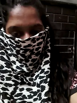 Cute Avni99 online show from September 18, 2025, 7:50 pm