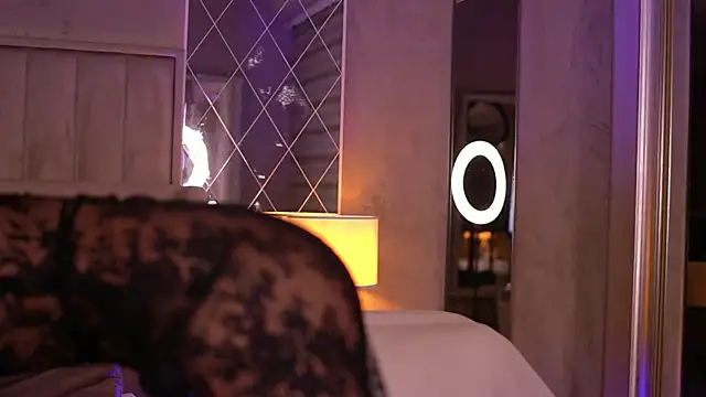 FrancescaDante online show from February 8, 2026, 7:28 am