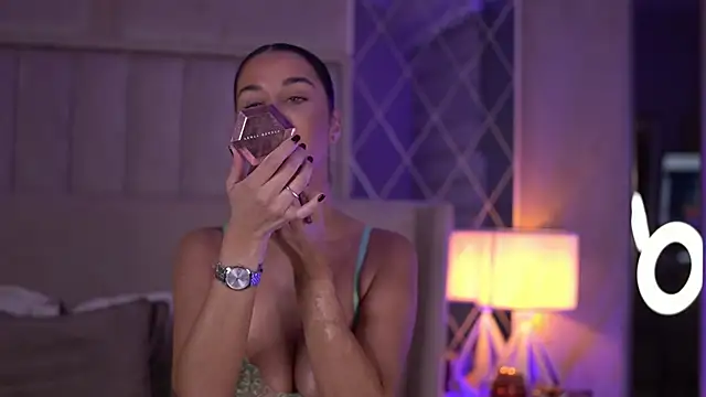 FrancescaDante online show from November 11, 2025, 6:41 am