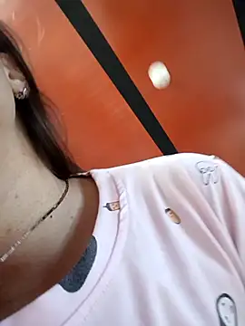 Isa Acosta online show from November 1, 2025, 4:34 pm