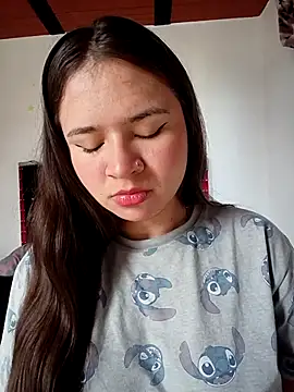 Isa Acosta online show from October 24, 2025, 2:27 pm