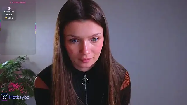 Hot ksy online show from September 25, 2025, 9:32 pm