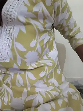 Alia-00 online show from December 5, 2025, 3:27 am