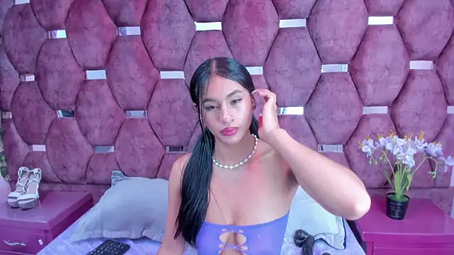 Snapshot of Miaa_Davis_ chatting on February 1, 2026, 3:05 am Miaa Davis online show from February 1, 2026, 3:05 am