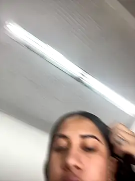 Leila  Saade online show from October 14, 2025, 12:39 pm