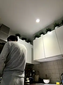 Michel huge online show from November 13, 2025, 7:45 am