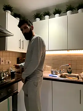 Michel huge online show from October 27, 2025, 6:36 am