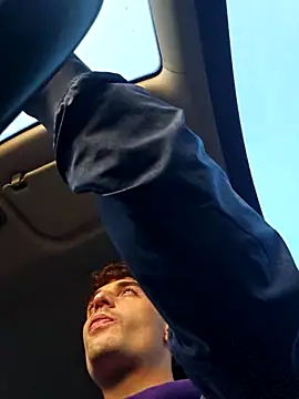 Thelouniost334    online show from October 22, 2025, 3:55 pm