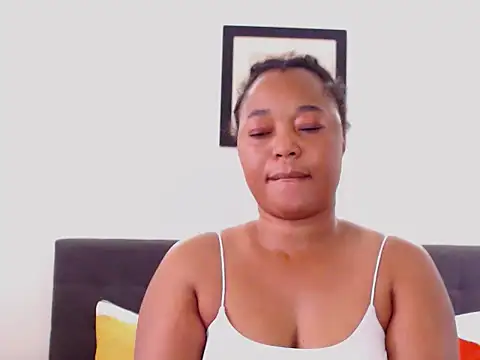 xMoreOfAmor online show from November 29, 2025, 11:32 am