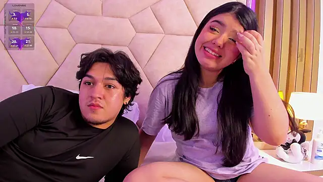 EmilyANDrew  online show from September 12, 2025, 4:45 am