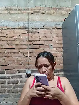 marinita13 online show from June 10, 2026, 10:33 pm
