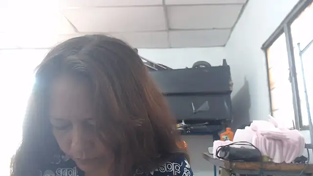 marinita13 online show from November 14, 2025, 5:16 pm