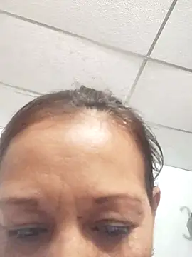 marinita13 online show from December 2, 2025, 10:22 pm