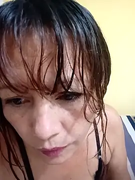 marinita13 online show from February 18, 2026, 12:52 am